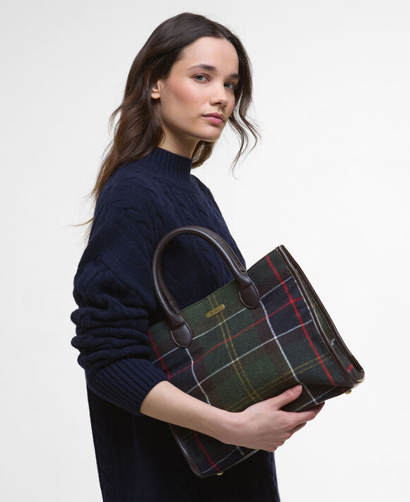 Barbour Barrhill Tote Bag: Classic Tartan